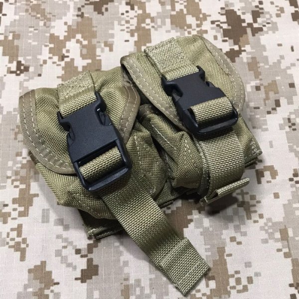 実物eagle製mlcs m4トリプルマガジンポーチ＆ピストルマグポーチ