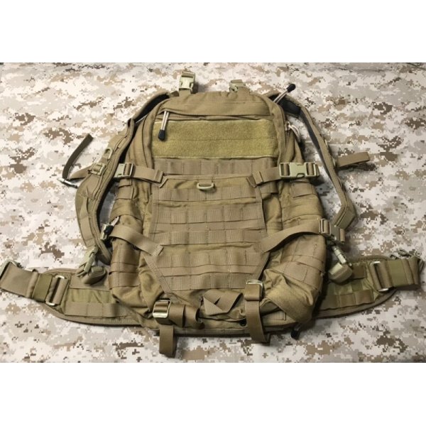 画像1: 実物 TAD GEAR FAST Pack EDC バックパック コヨーテブラウン 