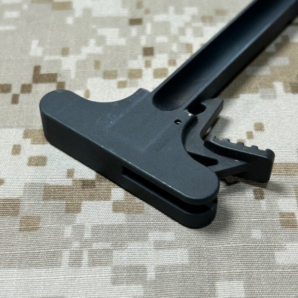 画像6: 実物 KAC Knight's SR-15 チャージングハンドル PN:25897  (片側ラッチ)