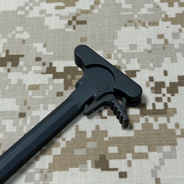 画像3: 実物 KAC Knight's SR-15 チャージングハンドル PN:25897  (片側ラッチ)