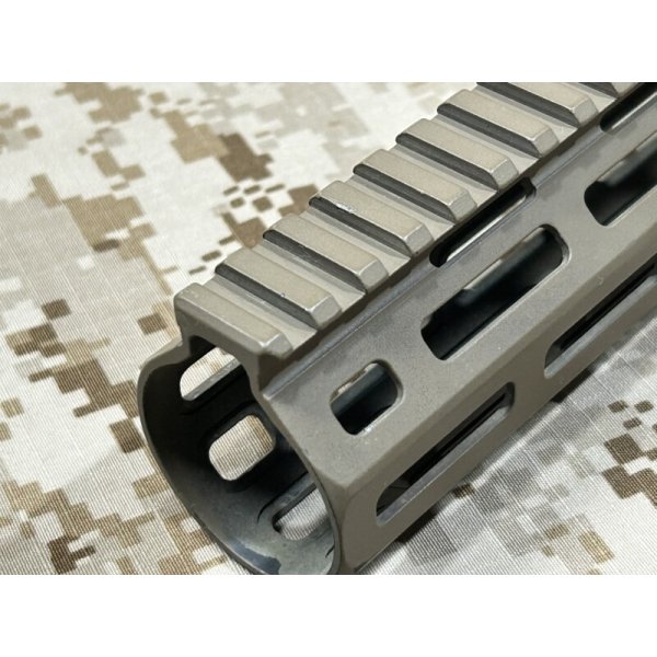 画像9: 実物 Knight's armament  ナイツ URX4  10.25inch   M-LOK   ハンドガード  FDE