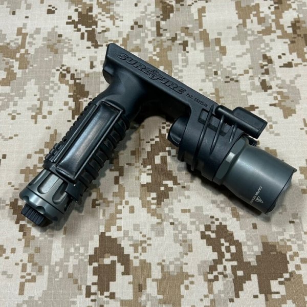 画像3: 実物 SUREFIRE M910A-WH フォアグリップ ウェポンライト