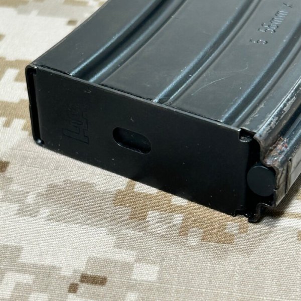 画像8: 沖縄放出品 実物 HK純正 30rdスチールマガジン オールドAE刻印(2)  HK416.MR556
