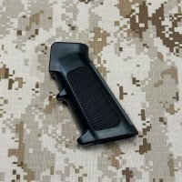 沖縄放出品 米軍官給品 AR15 A2グリップ  (2)