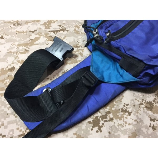 画像3: オールド物 BLACK DIAMOND ブラックダイヤモンド ウェストバック 青×黒 放出品