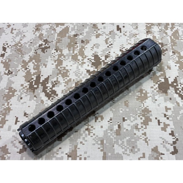 画像1: 実物官給品 COLT M16A2 ライフルハンドガード　放出品