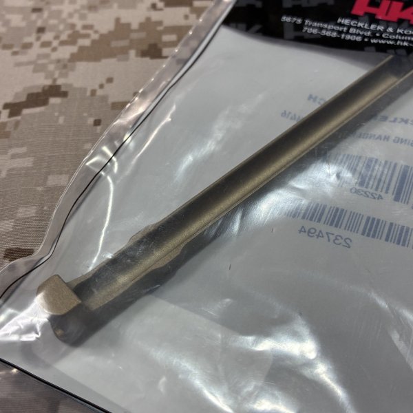 画像4: 実物 HK純正 HK416/MR556 E1 チャージングハンドル　RAL8000