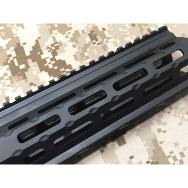 実物 MIDWEST HK416/MR556 ハンドガード M-LOK 9インチ - BLACK LINE
