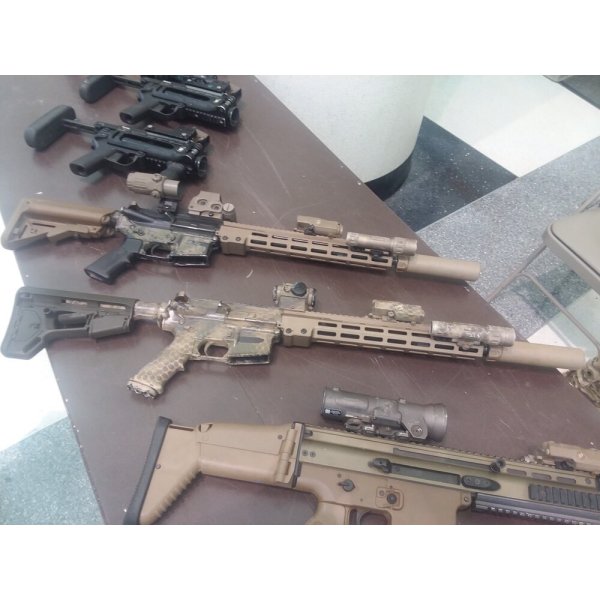 画像16: 実物 magpul M-LOK アルミレールパネル 7slots  MAG582-BLK (16)