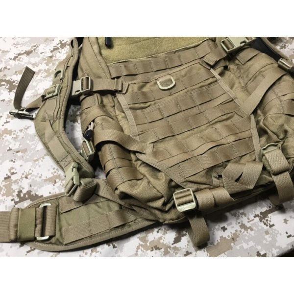 画像3: 実物 TAD GEAR FAST Pack EDC バックパック コヨーテブラウン  (3)