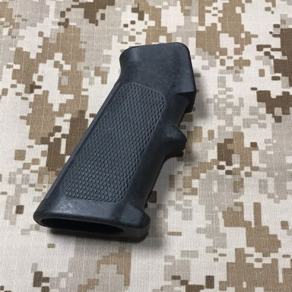 画像3: 米軍放出品 官給品 COLT A2ピストルグリップ F4マーク (3)