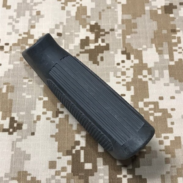 画像5: 米軍放出品 官給品 COLT A2ピストルグリップ F3マーク (5)