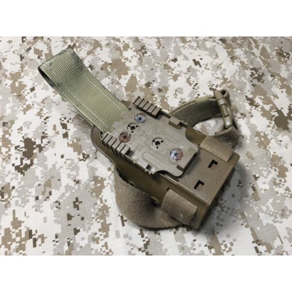 画像9: 放出品 実物 サファリランド6004 ホルスター コヨーテ COLT M1911  X200/300 (9)