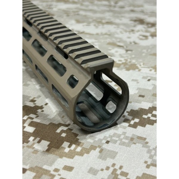 画像10: 実物 Knight's armament  ナイツ URX4  10.25inch   M-LOK   ハンドガード  FDE (10)