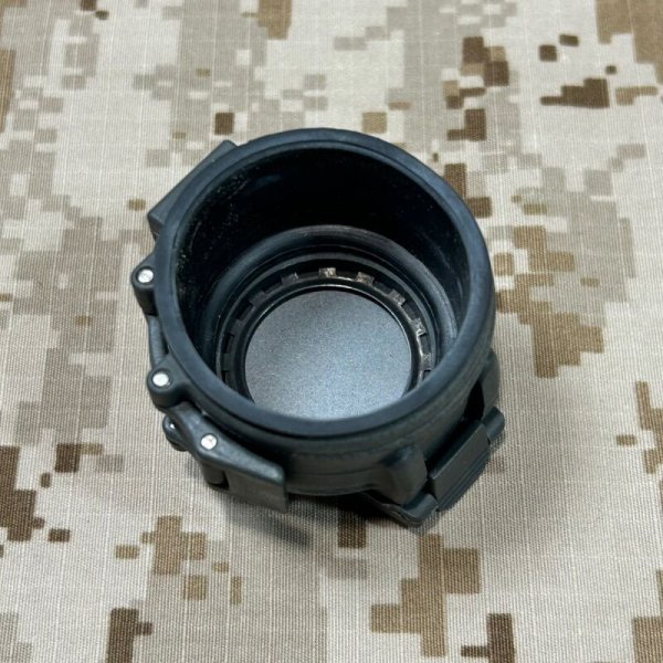 画像21: 実物 SUREFIRE M910A-WH フォアグリップ ウェポンライト (21)