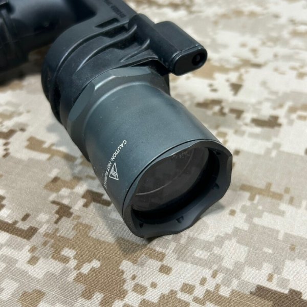 画像5: 実物 SUREFIRE M910A-WH フォアグリップ ウェポンライト (5)