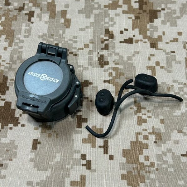 画像18: 実物 SUREFIRE M910A-WH フォアグリップ ウェポンライト (18)