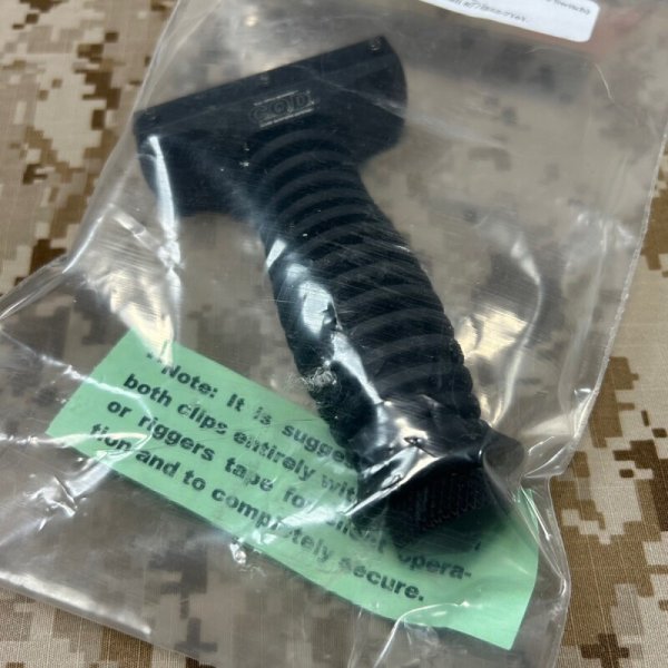 画像3: 実物 CQD タクティカル ハンドグリップ 未使用品 (3)
