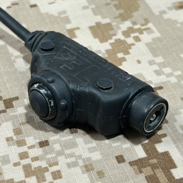 画像3: 実物 TEA U94/Mk6 PTT スイッチ 防水10pinコネクター (3)