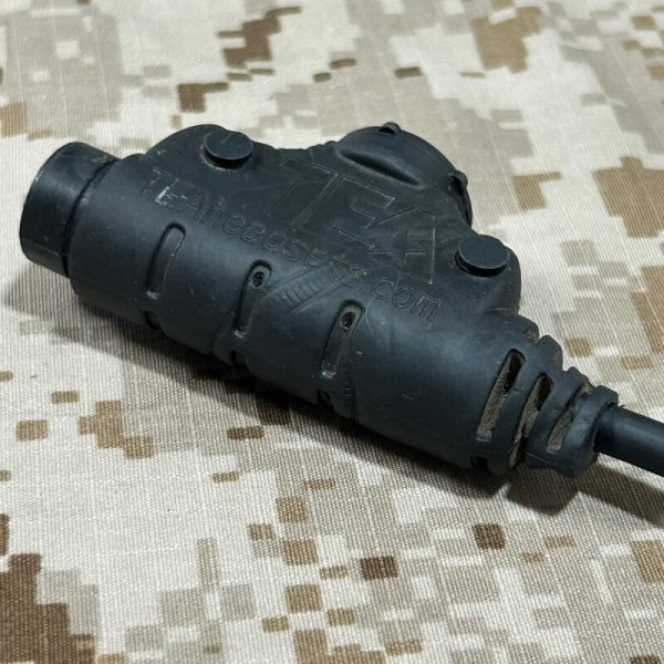 画像4: 実物 TEA U94/Mk6 PTT スイッチ 防水10pinコネクター (4)