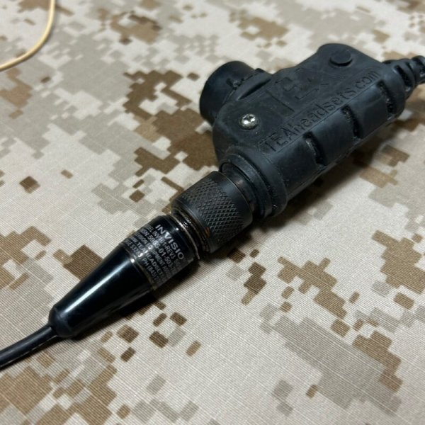 画像3: 実物 TEA MKFU94/Mk4 PRC148 PTT  防水10pin コネクター + INVISIO M3 防水10PIN セット (3)