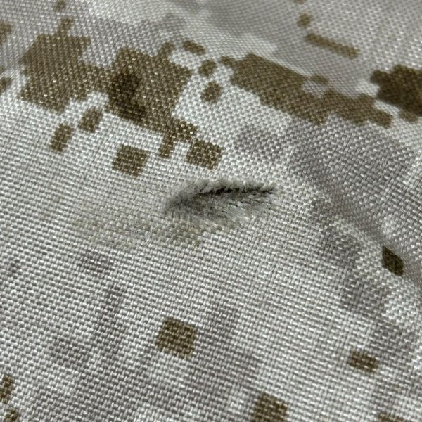 画像3: 実物 EAGLE aor1 ハイドレーションキャリア 01/07 白パルス 放出品 (3)