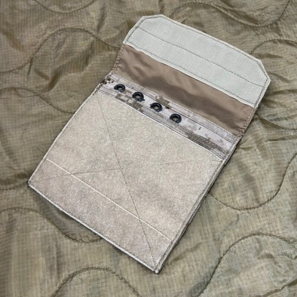 画像4: 実物 EAGLE aor1 アドミンポーチ ライトホルダー無し 01/07 美品 (4)