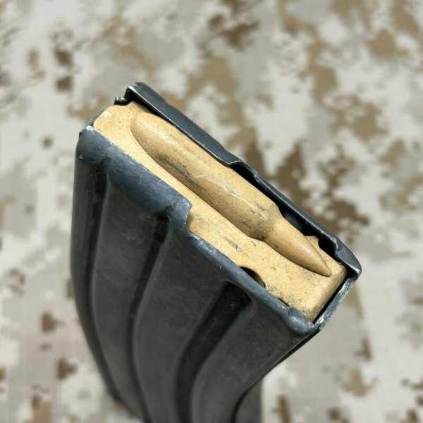 画像6: 沖縄放出品 実物 M4/M16 5.56mm  30rd アルミマガジン USED 5 (6)