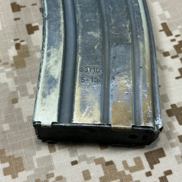 画像3: 沖縄放出品 実物 M4/M16 5.56mm  30rd アルミマガジン USED　3 (3)