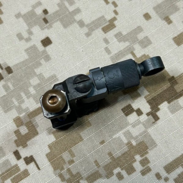 画像4: 米軍官給品  実物  knight's KAC フォールディング マイクロリアサイト 200-600M  USMC BUIS (4)