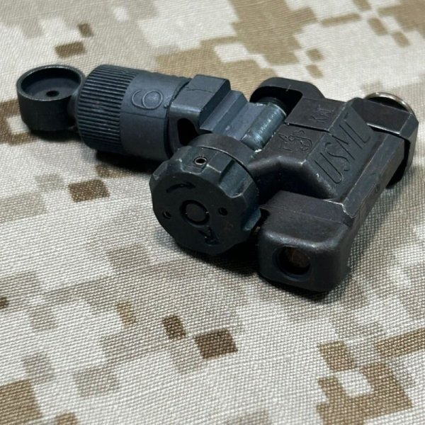 画像5: 米軍官給品  実物  knight's KAC フォールディング マイクロリアサイト 200-600M  USMC BUIS (5)