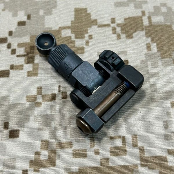 画像3: 米軍官給品  実物  knight's KAC フォールディング マイクロリアサイト 200-600M  USMC BUIS (3)