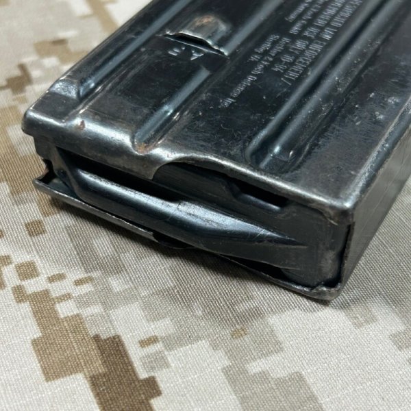 画像8: 沖縄放出品 実物 HK純正 30rdスチールマガジン オールドAF刻印(1)  HK416.MR556 (8)