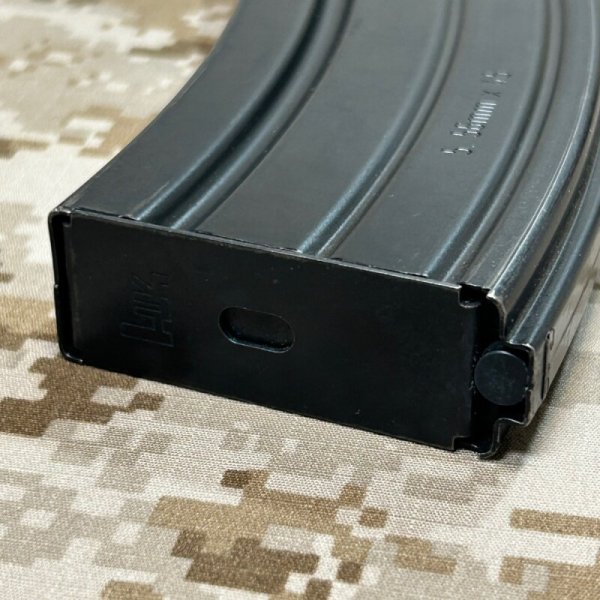 画像7: 沖縄放出品 実物 HK純正 30rdスチールマガジン オールドAE刻印(1)  HK416.MR556 (7)