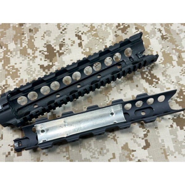 画像8: 実物 Knight's armament  ナイツ URX2  10.5inch ハンドガード BLACK P/N:20549 (8)