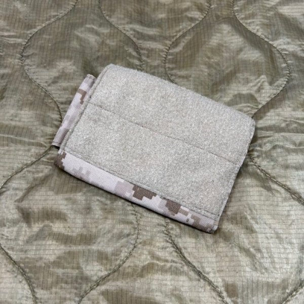 画像1: 実物 EAGLE aor1 GEGチェストポーチ 2012年 (1)