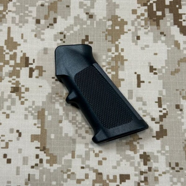 画像1: 沖縄放出品 米軍官給品 AR15 A2グリップ  (3) (1)