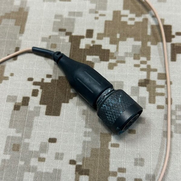 画像5: 実物 TEA  INVISIO M3S  イヤーピースヘッドセット 防水10pin コネクター ケース付き (5)