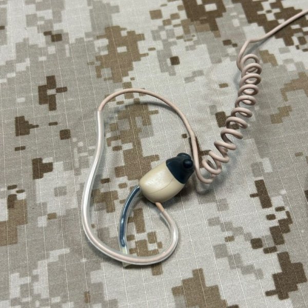 画像4: 実物 TEA  INVISIO M3S  イヤーピースヘッドセット 防水10pin コネクター ケース付き (4)