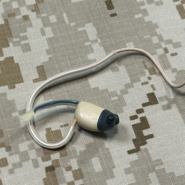 画像2: 実物 TEA  INVISIO M3S  イヤーピースヘッドセット 防水10pin コネクター ケース付き (2)