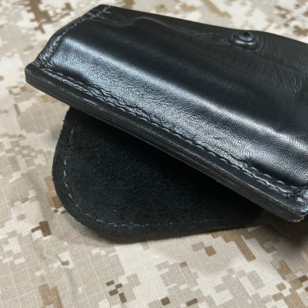 画像4: 実物 サファリランド 518-77 レザーホルスター 黒  右利き SIG P220/226 (4)