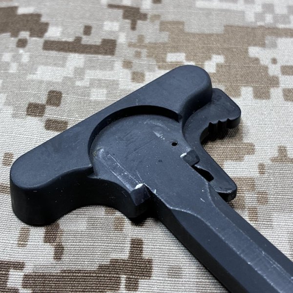 画像6: 沖縄放出品 実物官給品 COLT M4チャージングハンドル USED 2 (6)