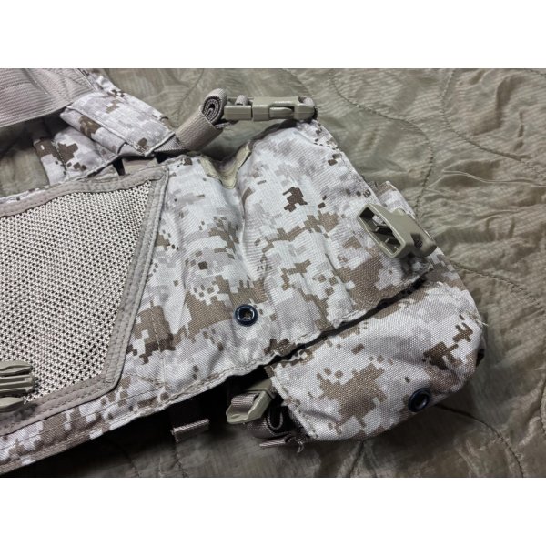 画像6: 実物 EAGLE aor1 MPCR (マルチパーパスチェストリグ) 初期ロット 2007年 美品 (6)