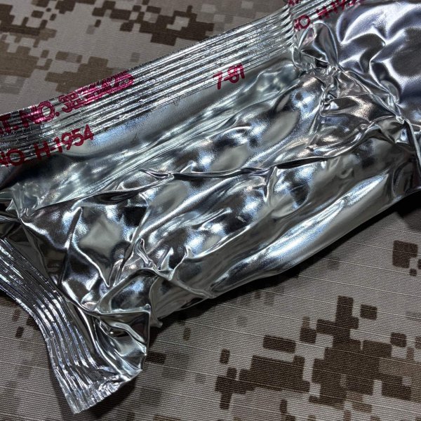 画像8: 米軍官給品 M249 minimi ミニミキャリングハンドル用グリップ  2個セット  (8)