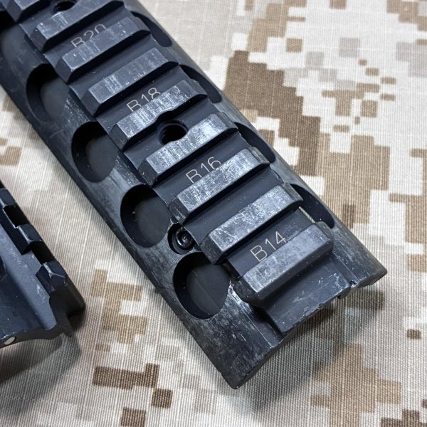 画像5: 放出品  実物 Knights ナイツ RAS ハンドガード（レールパネル、フォアグリップ付き）  (5)