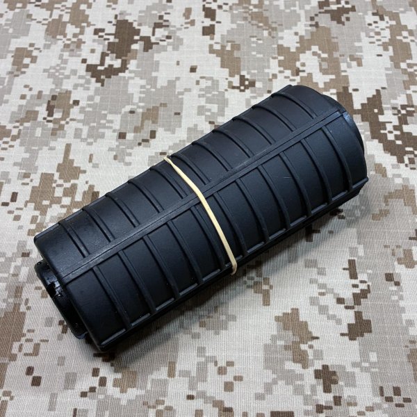 画像1: 実物 AR15/M4 カービンハンドガード 未使用品 (1)