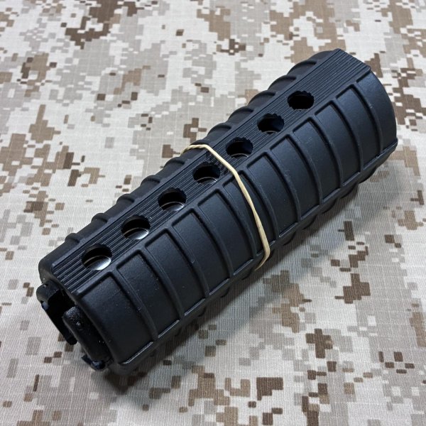 画像2: 実物 AR15/M4 カービンハンドガード 未使用品 (2)