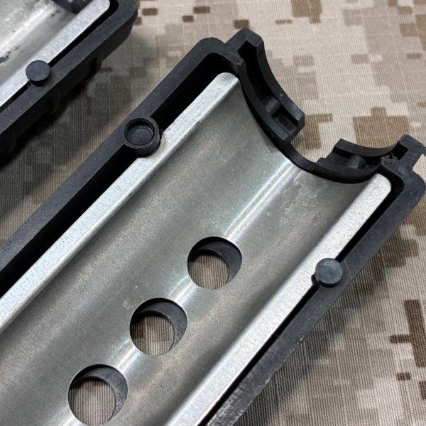 画像8: 実物 AR15/M4 カービンハンドガード　細身　USED (8)