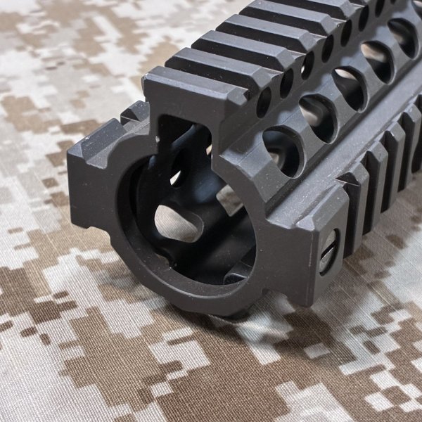 画像7: 実物 米軍官給品 daniel defense Mk18 RIS2 9.5インチ ハンドガードセット FDE  放出品 (7)